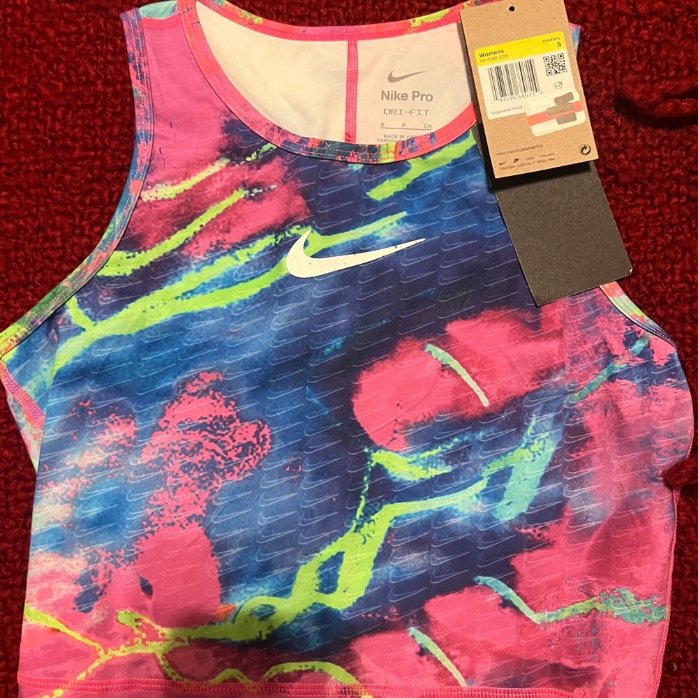 Women’s Nike Pro Dri-fit sleeveless top (small)